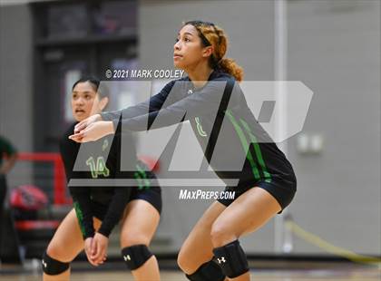 Thumbnail 3 in Ellison vs. Midway (6A Bi-District) photogallery.