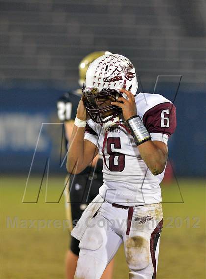 Thumbnail 1 in Windsor vs. Hand (CIAC Class L Final) photogallery.