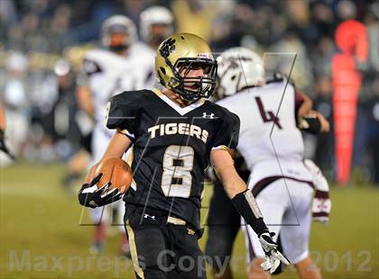 Thumbnail 2 in Windsor vs. Hand (CIAC Class L Final) photogallery.