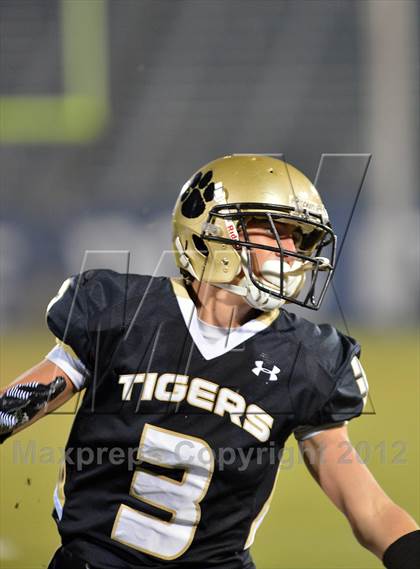 Thumbnail 1 in Windsor vs. Hand (CIAC Class L Final) photogallery.