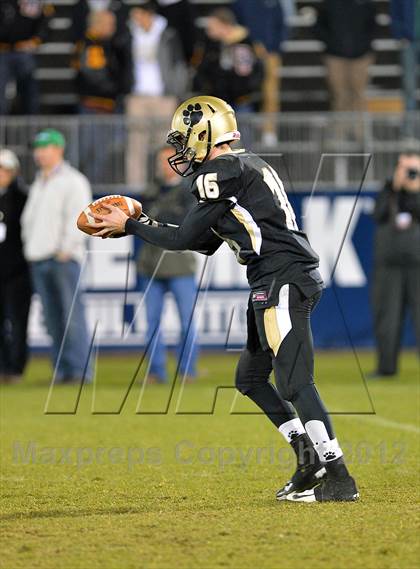Thumbnail 1 in Windsor vs. Hand (CIAC Class L Final) photogallery.