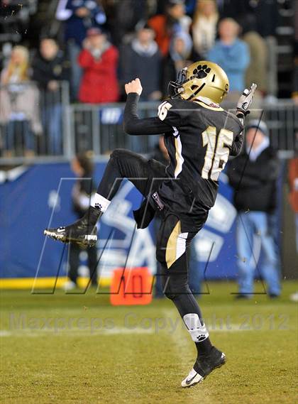 Thumbnail 3 in Windsor vs. Hand (CIAC Class L Final) photogallery.