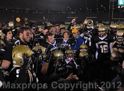 Thumbnail 1 in Windsor vs. Hand (CIAC Class L Final) photogallery.