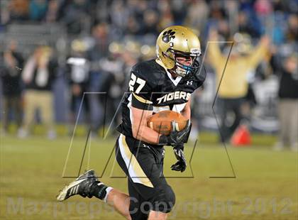 Thumbnail 3 in Windsor vs. Hand (CIAC Class L Final) photogallery.