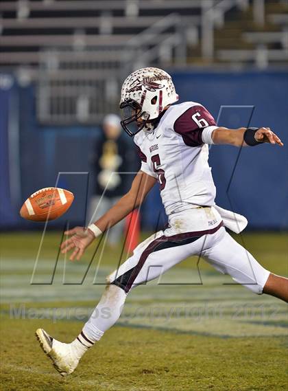 Thumbnail 2 in Windsor vs. Hand (CIAC Class L Final) photogallery.