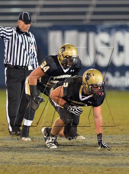 Thumbnail 3 in Windsor vs. Hand (CIAC Class L Final) photogallery.