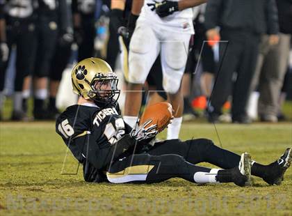 Thumbnail 1 in Windsor vs. Hand (CIAC Class L Final) photogallery.