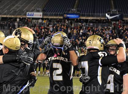 Thumbnail 3 in Windsor vs. Hand (CIAC Class L Final) photogallery.