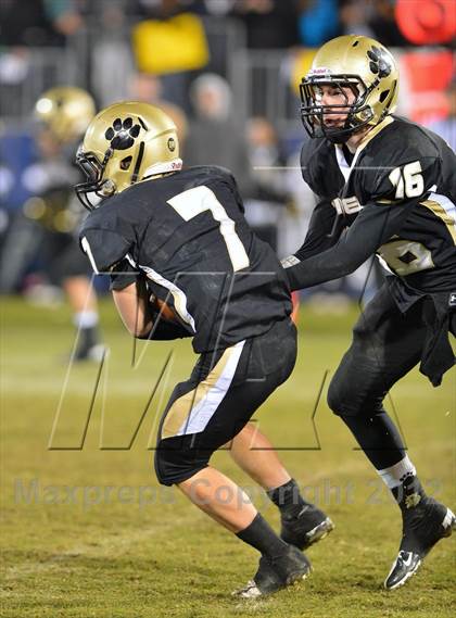 Thumbnail 1 in Windsor vs. Hand (CIAC Class L Final) photogallery.