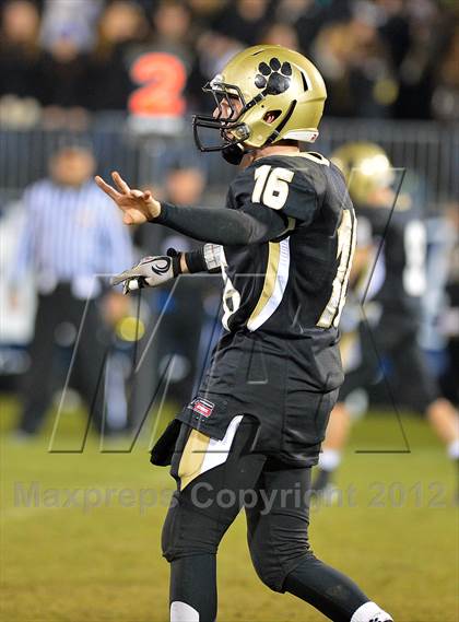 Thumbnail 2 in Windsor vs. Hand (CIAC Class L Final) photogallery.