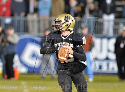 Thumbnail 2 in Windsor vs. Hand (CIAC Class L Final) photogallery.