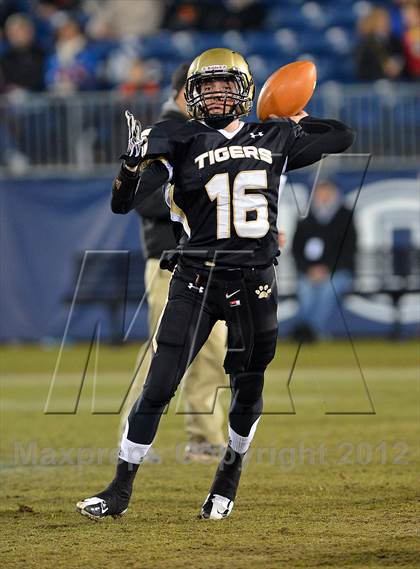 Thumbnail 3 in Windsor vs. Hand (CIAC Class L Final) photogallery.