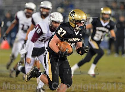 Thumbnail 2 in Windsor vs. Hand (CIAC Class L Final) photogallery.