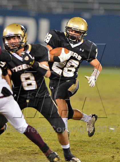 Thumbnail 3 in Windsor vs. Hand (CIAC Class L Final) photogallery.