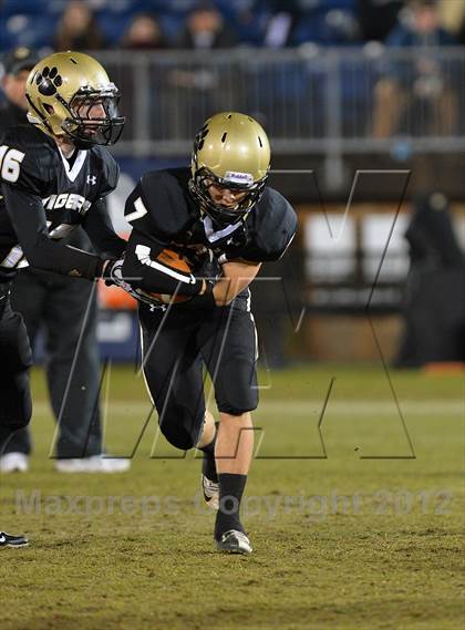 Thumbnail 1 in Windsor vs. Hand (CIAC Class L Final) photogallery.