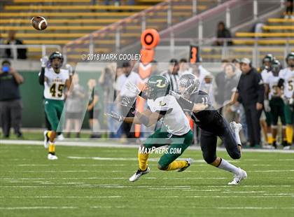Thumbnail 3 in Vandegrift vs. Longview (UIL 6A D2 Regional) photogallery.