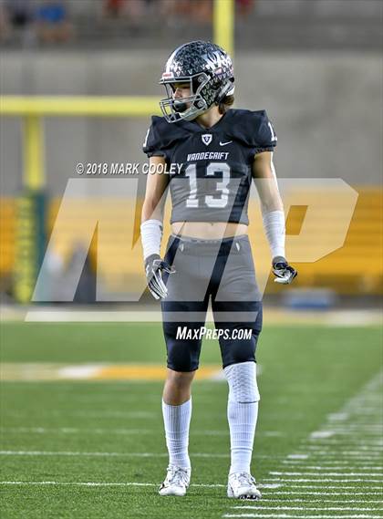Thumbnail 2 in Vandegrift vs. Longview (UIL 6A D2 Regional) photogallery.
