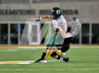 Thumbnail 2 in Vandegrift vs. Longview (UIL 6A D2 Regional) photogallery.