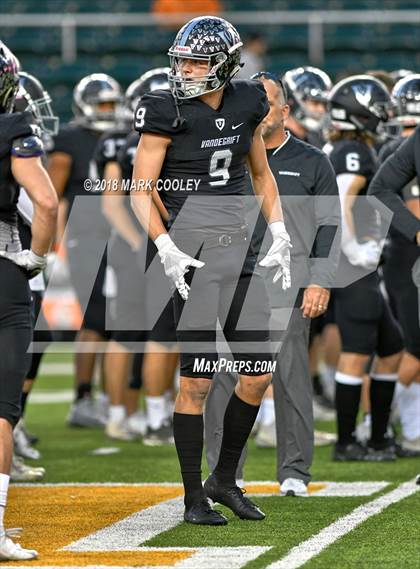 Thumbnail 1 in Vandegrift vs. Longview (UIL 6A D2 Regional) photogallery.