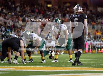 Thumbnail 3 in Vandegrift vs. Longview (UIL 6A D2 Regional) photogallery.