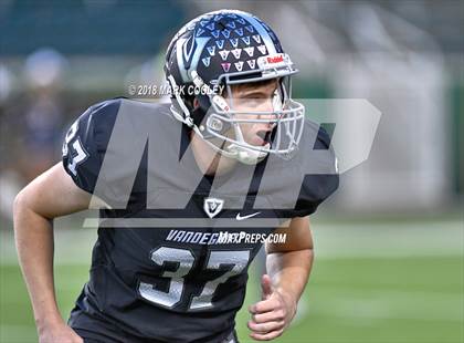 Thumbnail 3 in Vandegrift vs. Longview (UIL 6A D2 Regional) photogallery.