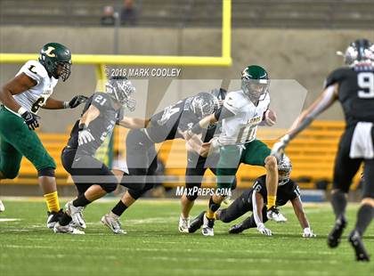 Thumbnail 2 in Vandegrift vs. Longview (UIL 6A D2 Regional) photogallery.