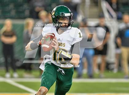 Thumbnail 2 in Vandegrift vs. Longview (UIL 6A D2 Regional) photogallery.
