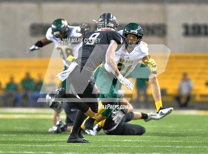 Thumbnail 3 in Vandegrift vs. Longview (UIL 6A D2 Regional) photogallery.