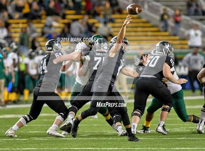 Thumbnail 3 in Vandegrift vs. Longview (UIL 6A D2 Regional) photogallery.