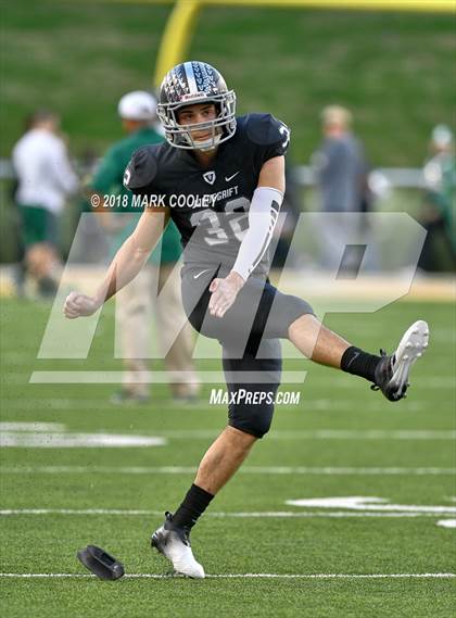 Thumbnail 2 in Vandegrift vs. Longview (UIL 6A D2 Regional) photogallery.