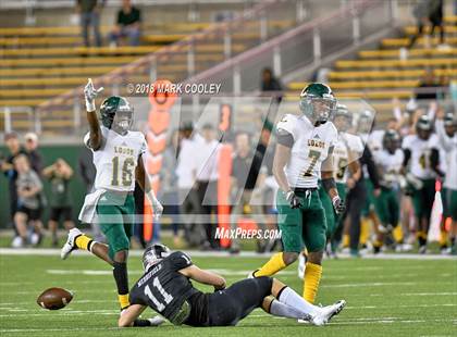 Thumbnail 1 in Vandegrift vs. Longview (UIL 6A D2 Regional) photogallery.