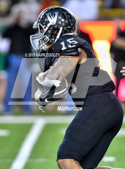 Thumbnail 3 in Vandegrift vs. Longview (UIL 6A D2 Regional) photogallery.