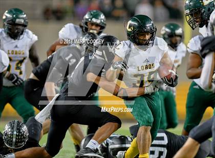 Thumbnail 2 in Vandegrift vs. Longview (UIL 6A D2 Regional) photogallery.