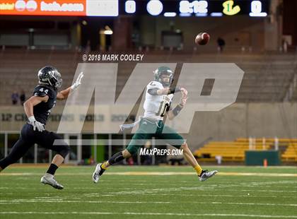 Thumbnail 3 in Vandegrift vs. Longview (UIL 6A D2 Regional) photogallery.