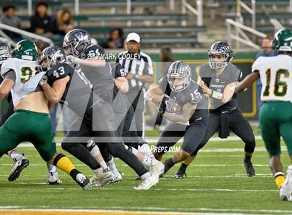 Thumbnail 2 in Vandegrift vs. Longview (UIL 6A D2 Regional) photogallery.