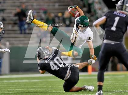 Thumbnail 1 in Vandegrift vs. Longview (UIL 6A D2 Regional) photogallery.