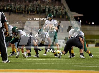 Thumbnail 1 in Vandegrift vs. Longview (UIL 6A D2 Regional) photogallery.