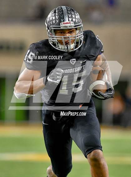 Thumbnail 2 in Vandegrift vs. Longview (UIL 6A D2 Regional) photogallery.
