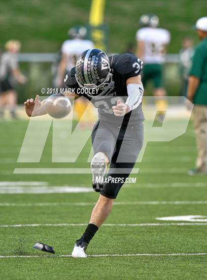 Thumbnail 3 in Vandegrift vs. Longview (UIL 6A D2 Regional) photogallery.