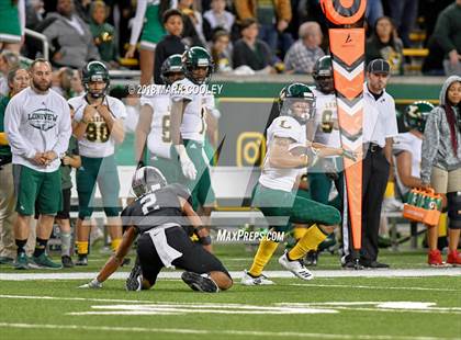 Thumbnail 3 in Vandegrift vs. Longview (UIL 6A D2 Regional) photogallery.