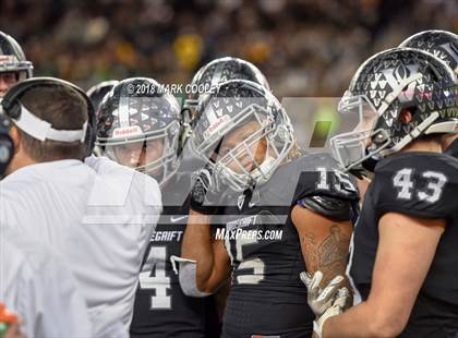 Thumbnail 2 in Vandegrift vs. Longview (UIL 6A D2 Regional) photogallery.