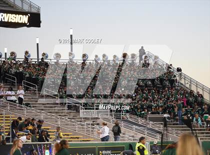 Thumbnail 2 in Vandegrift vs. Longview (UIL 6A D2 Regional) photogallery.