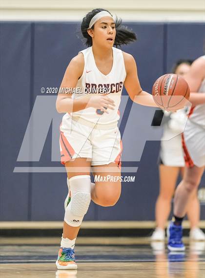 Thumbnail 2 in Clark vs. Brandeis photogallery.