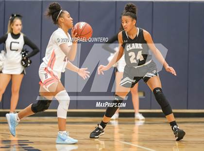 Thumbnail 2 in Clark vs. Brandeis photogallery.