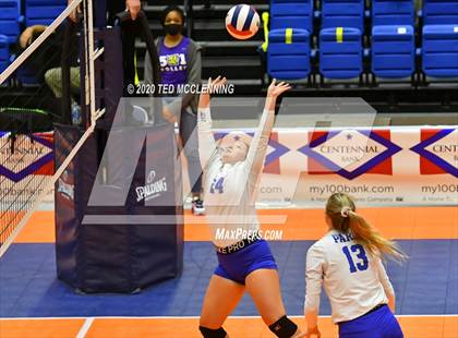 Thumbnail 3 in Paris vs. Hackett (AAA 3A State Final) photogallery.