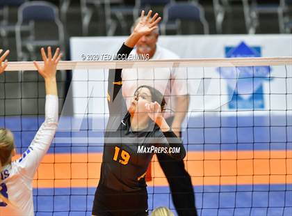 Thumbnail 3 in Paris vs. Hackett (AAA 3A State Final) photogallery.