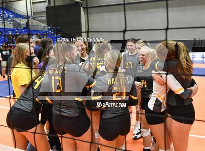 Thumbnail 1 in Paris vs. Hackett (AAA 3A State Final) photogallery.