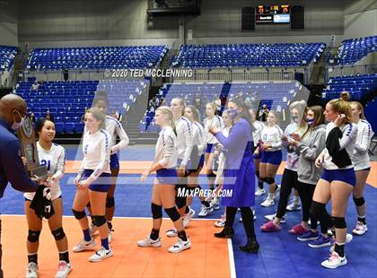 Thumbnail 2 in Paris vs. Hackett (AAA 3A State Final) photogallery.