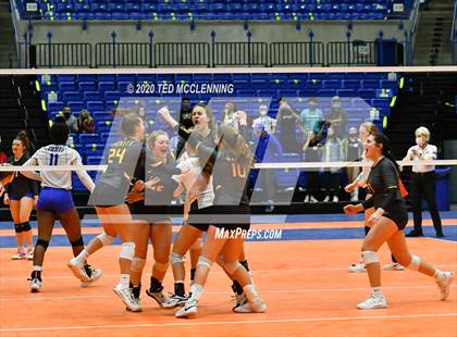 Thumbnail 3 in Paris vs. Hackett (AAA 3A State Final) photogallery.