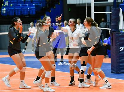 Thumbnail 1 in Paris vs. Hackett (AAA 3A State Final) photogallery.